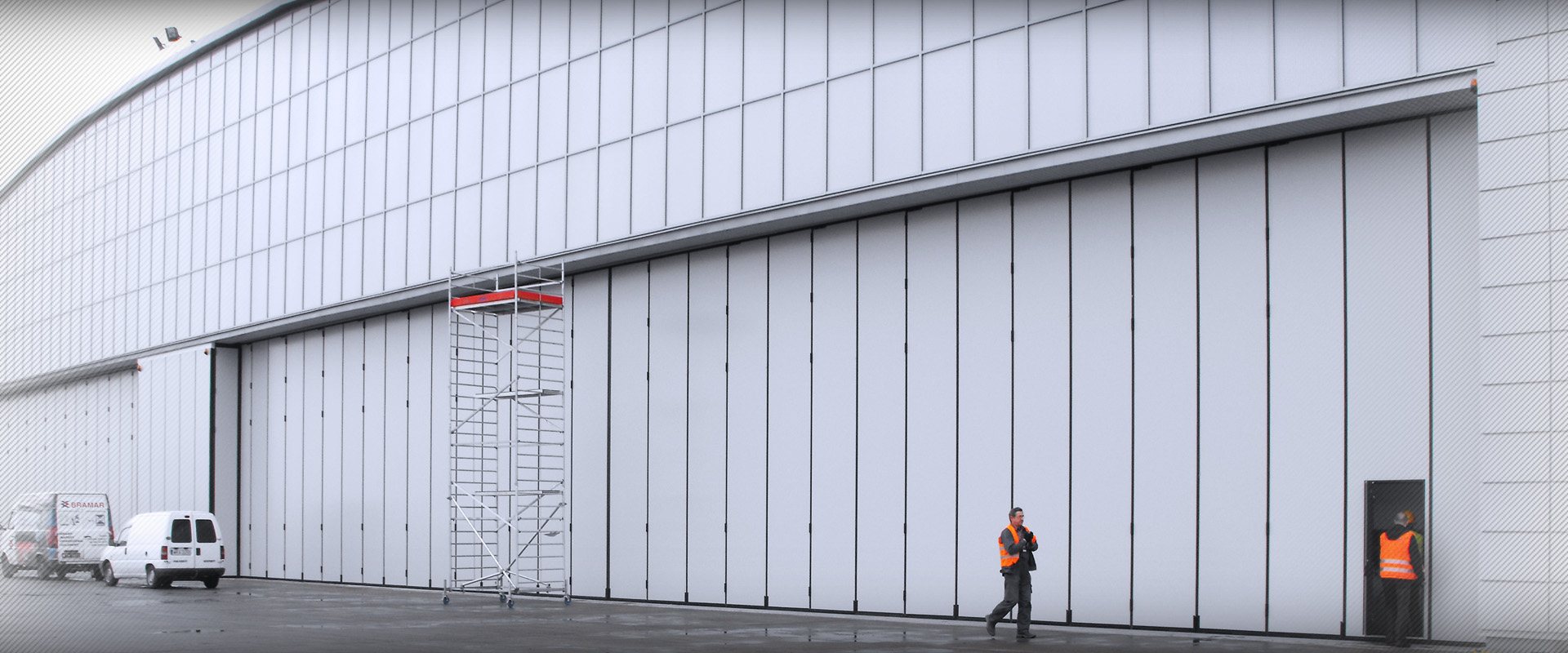 testate/Portone grande dimensione per hangar IMVA Industrial Doors 5.jpg